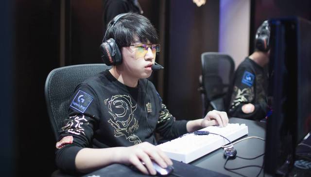 伯恩茅斯方 伯恩茅斯方