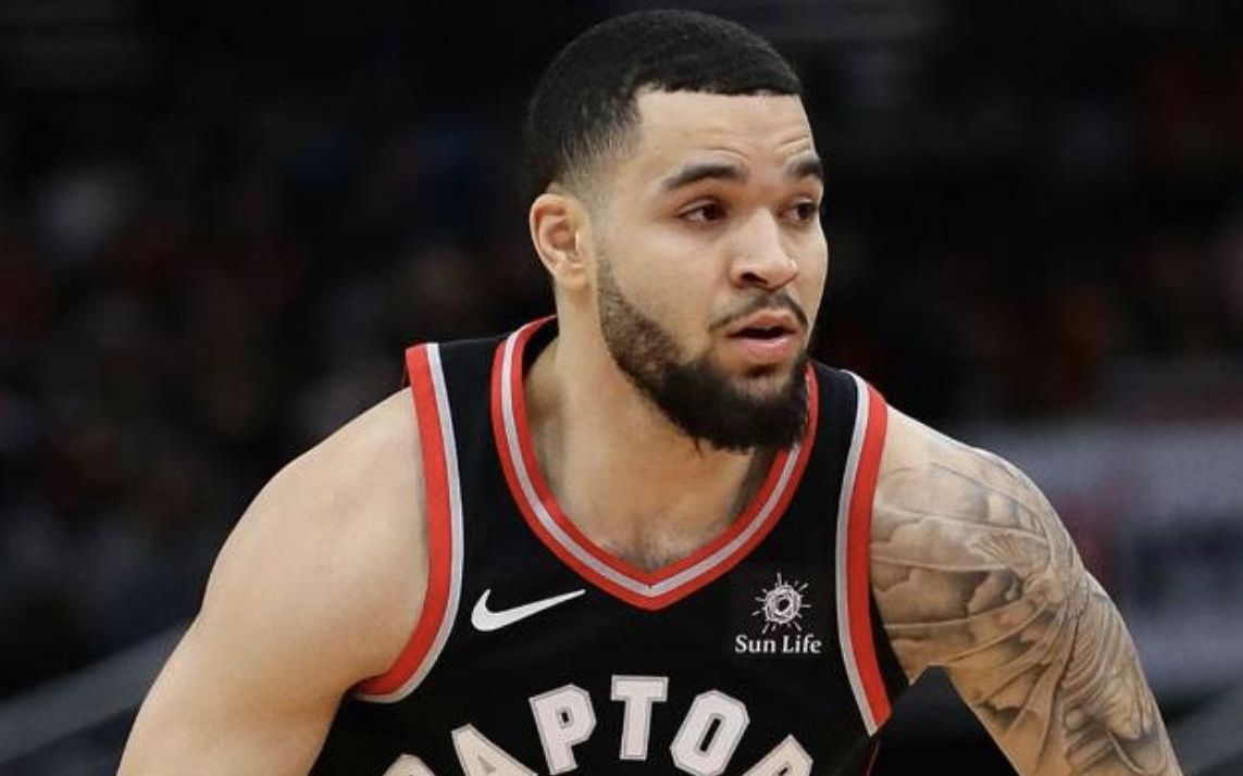 与右后卫的 与右后卫的